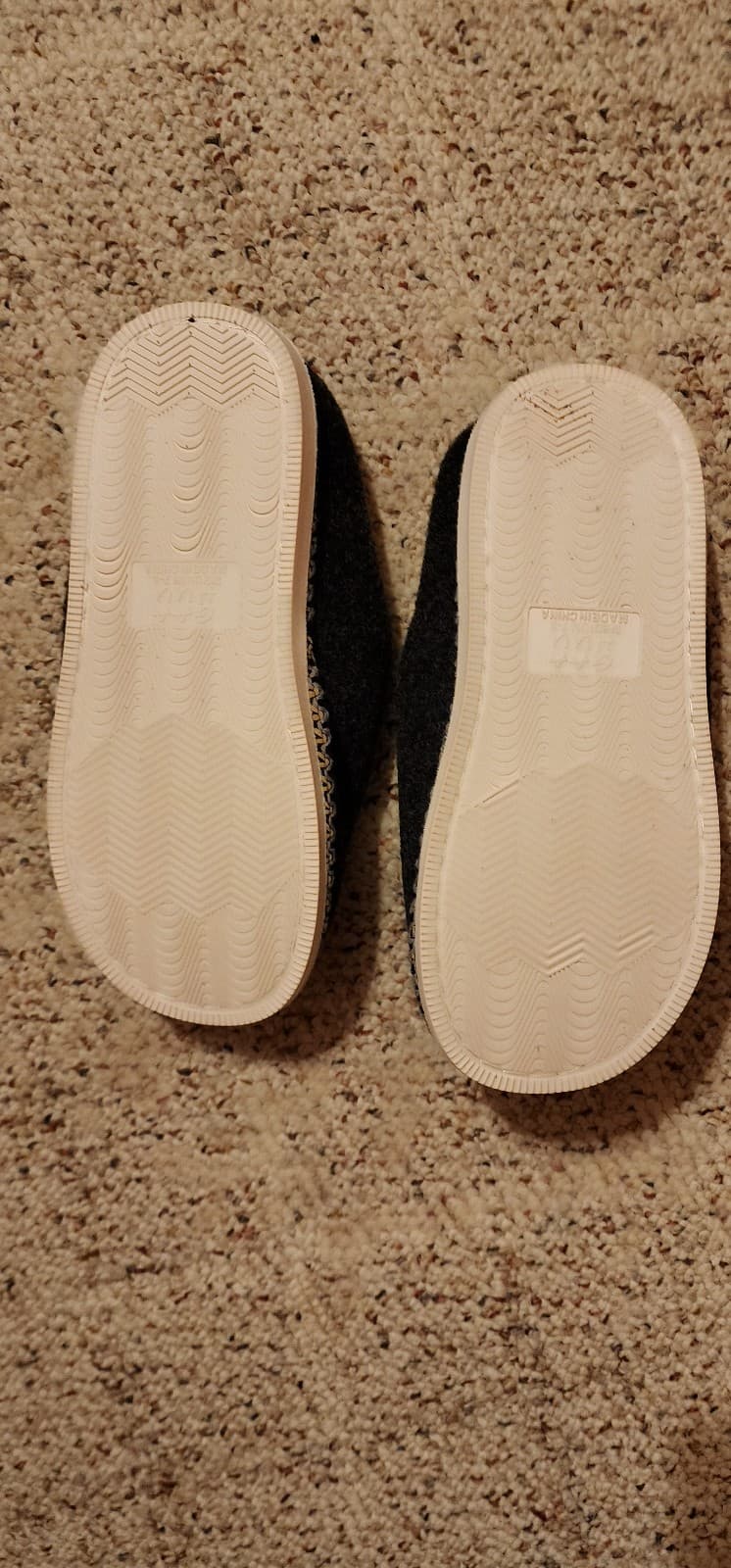 House Shoes New sz M (7/8) - Thumbnail 4