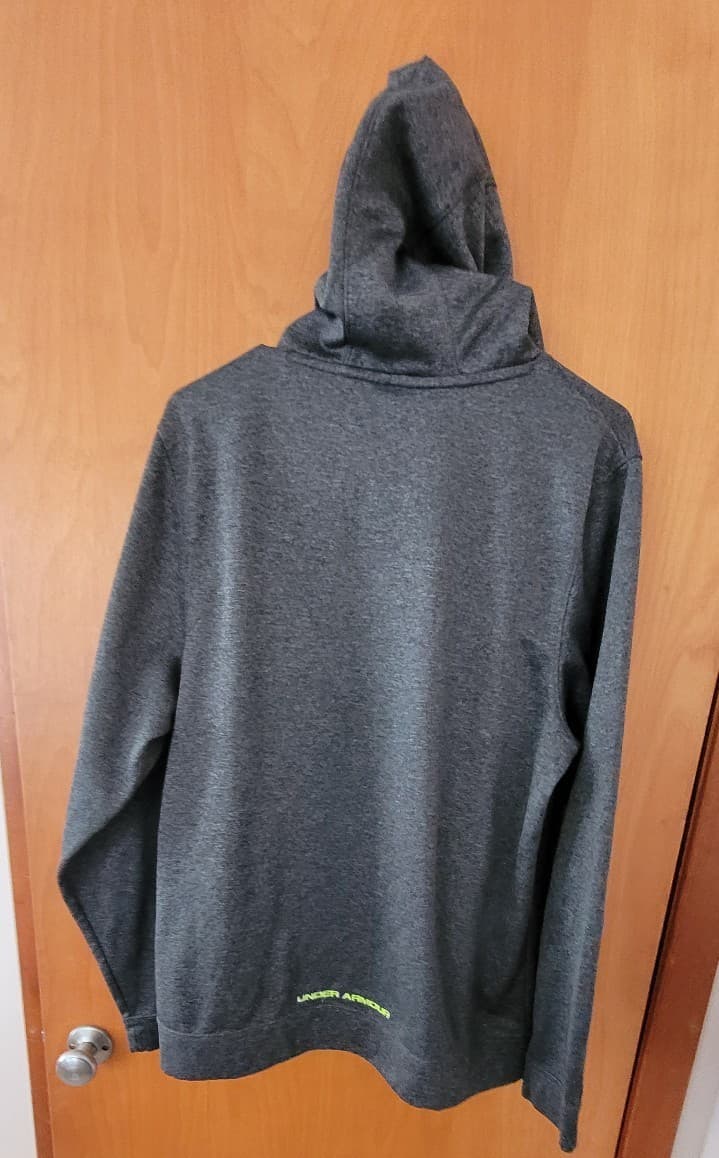 Under Armour Men's Hoodie sz Medium - Thumbnail 6