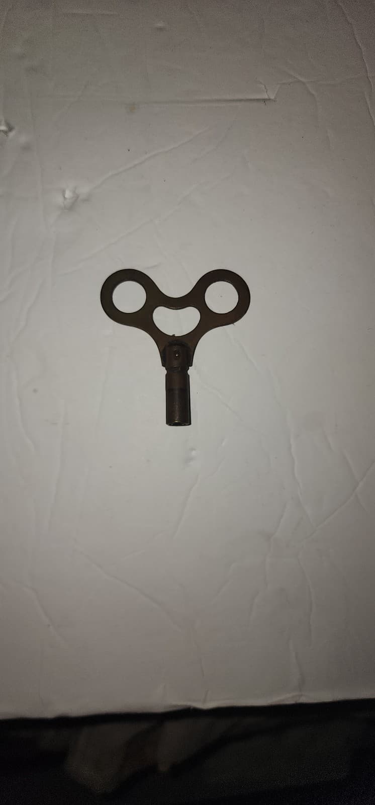Vintage Clock Winding Key - Thumbnail 3