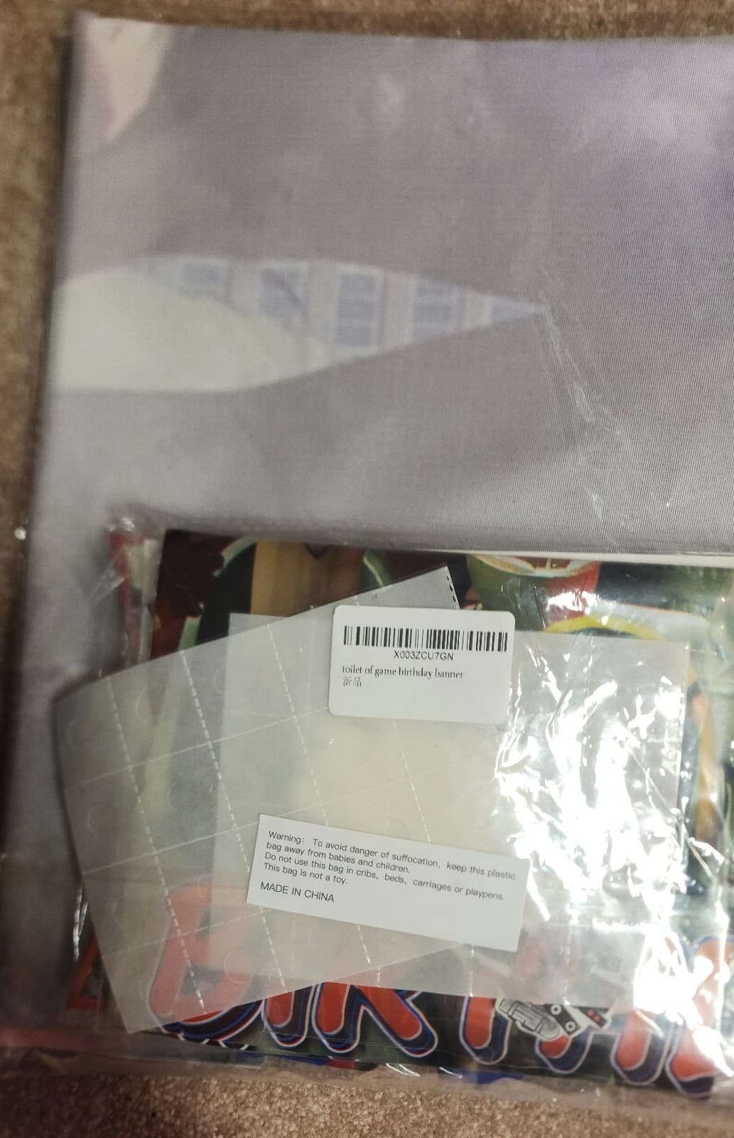 Skibidi Toilet Birthday Party Supplies & Decorations 10 Guests - Thumbnail 4