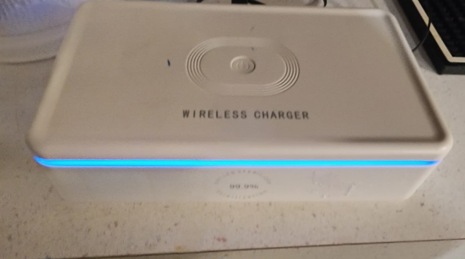 UV multifunctional sterilizer wireless charger - Thumbnail 5