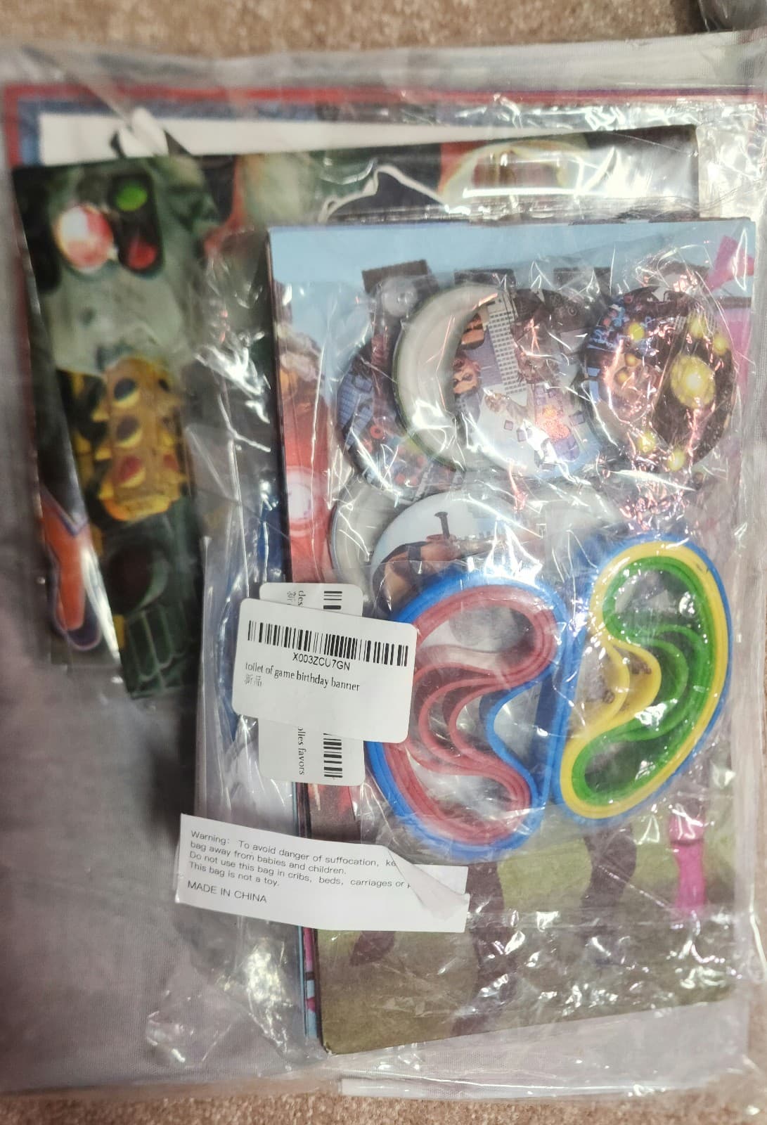 Skibidi Toilet Birthday Party Supplies & Decorations 10 Guests - Thumbnail 2