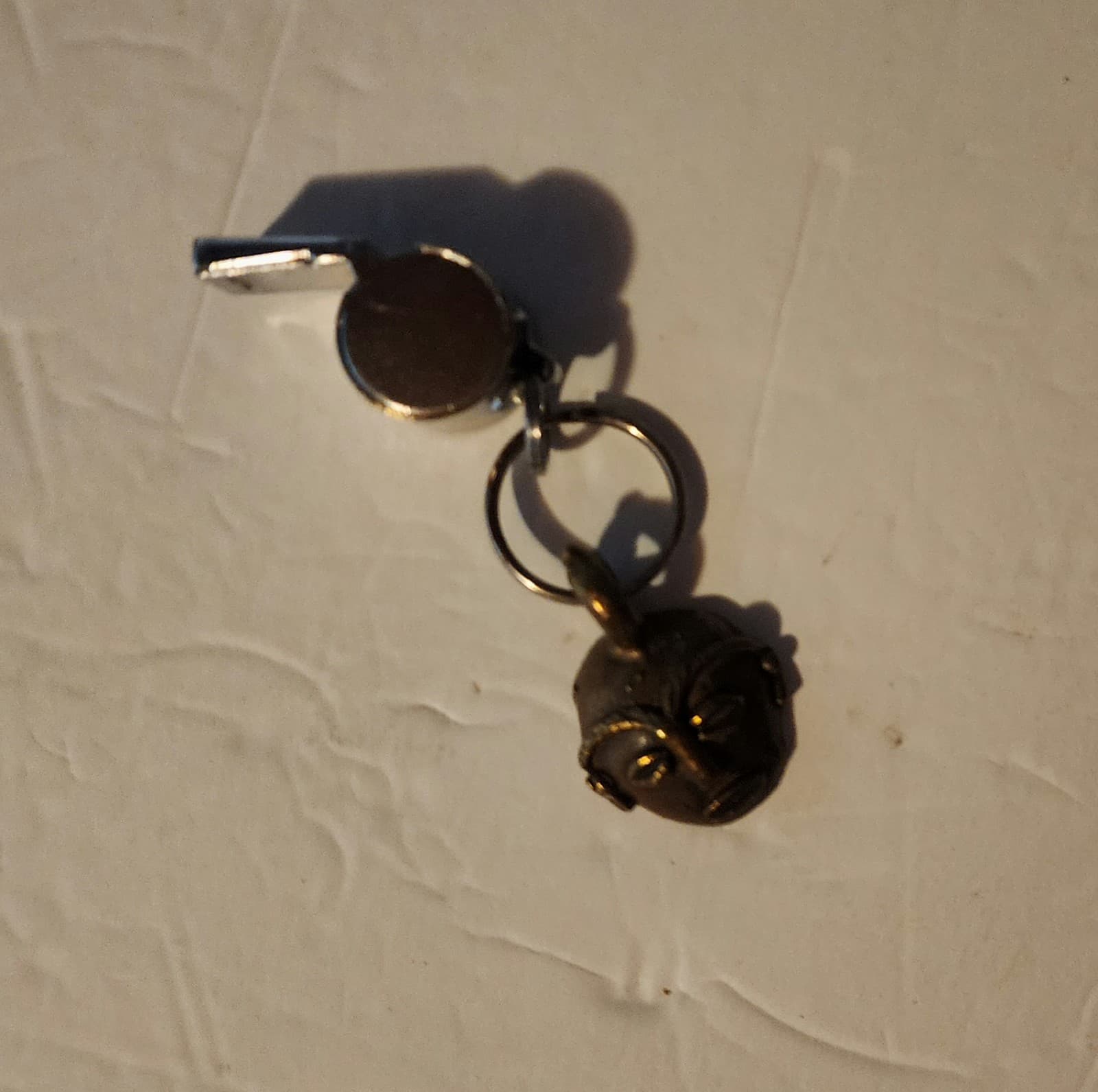 African Mask Keychain with whistle - Thumbnail 2