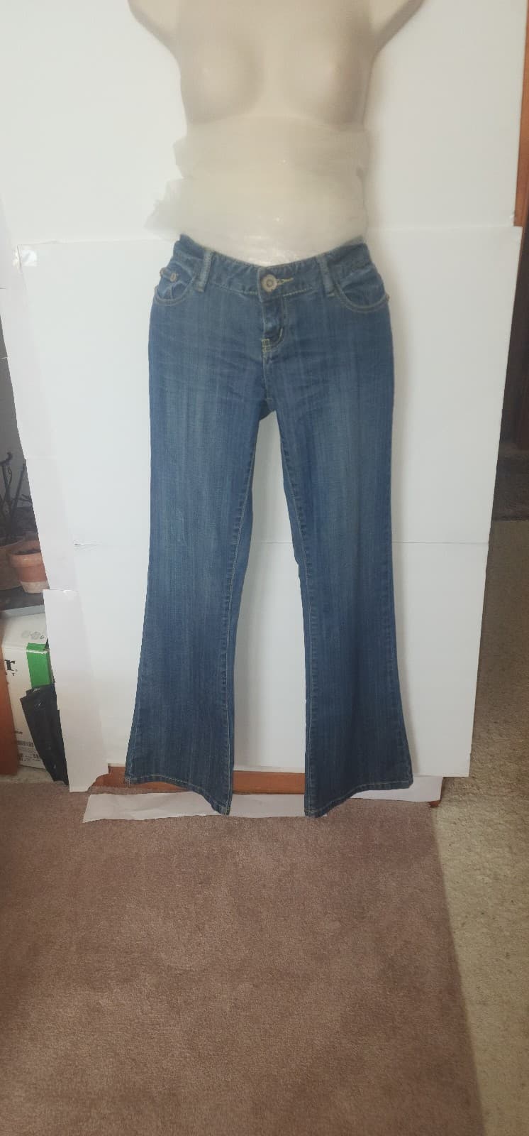 Urban Behavior size 9/31 Boot Cut Jeans - Image 1