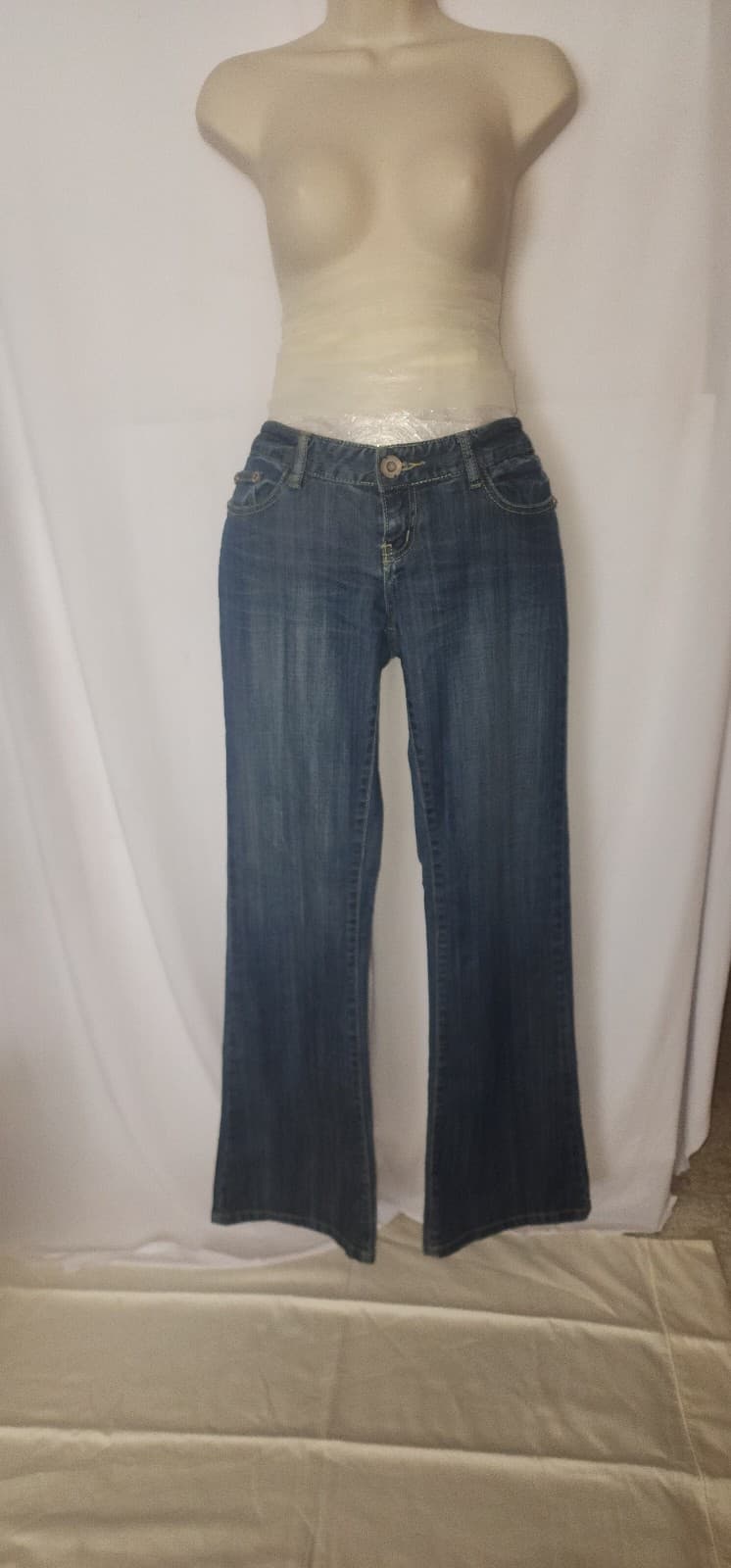 Urban Behavior size 9/31 Boot Cut Jeans - Thumbnail 3