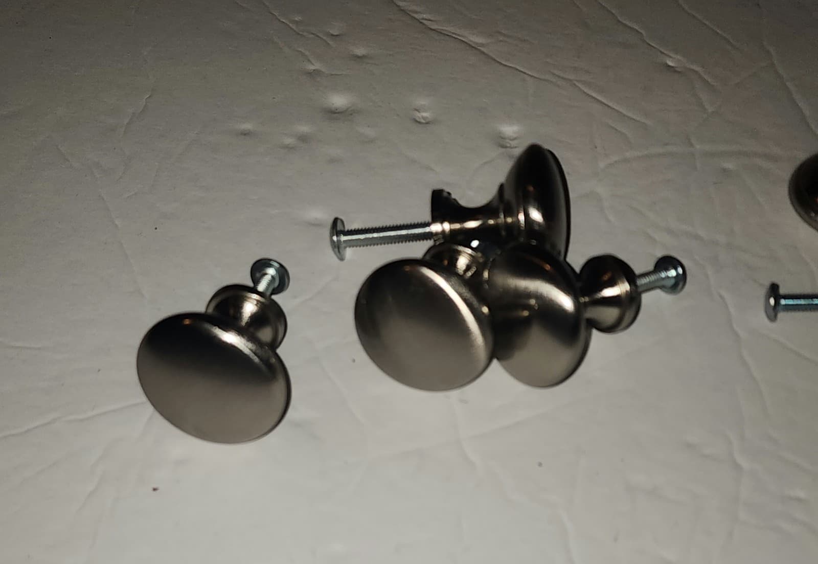 Drawer Pulls Brushed Nickel Round 1in x8 - Image 1