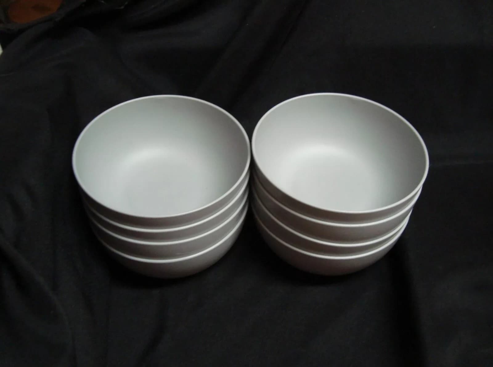 Set of 6 Mainstays Plastic Cereal Salad Bowls, Round, Light Gray 38-Ounce - Thumbnail 3