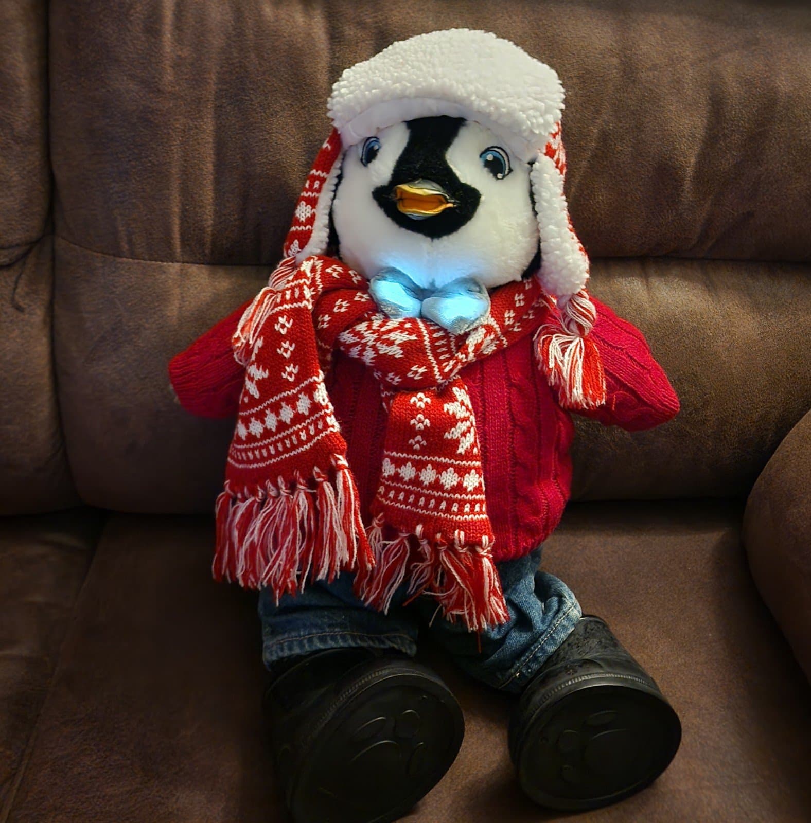 Build a bear penguin light up w/ outfit shoes & hat - Thumbnail 2