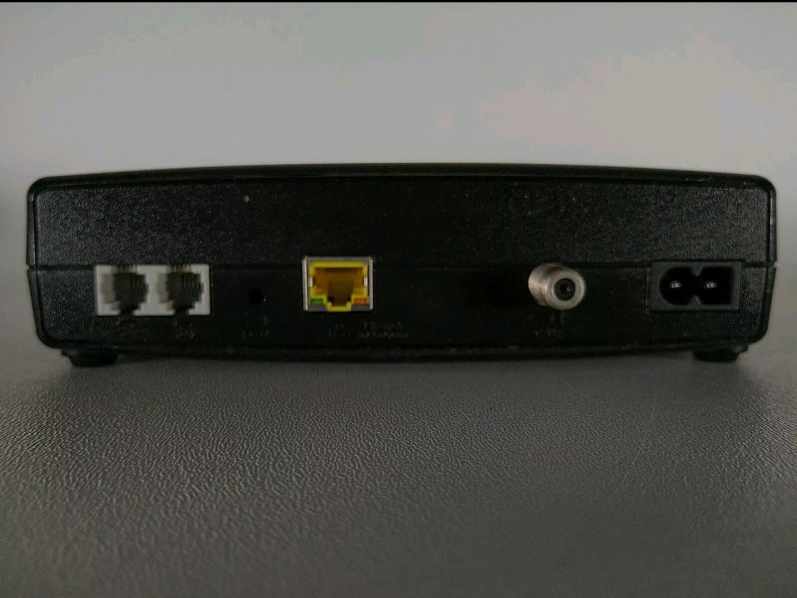 Arris TM1602A Router - Thumbnail 3