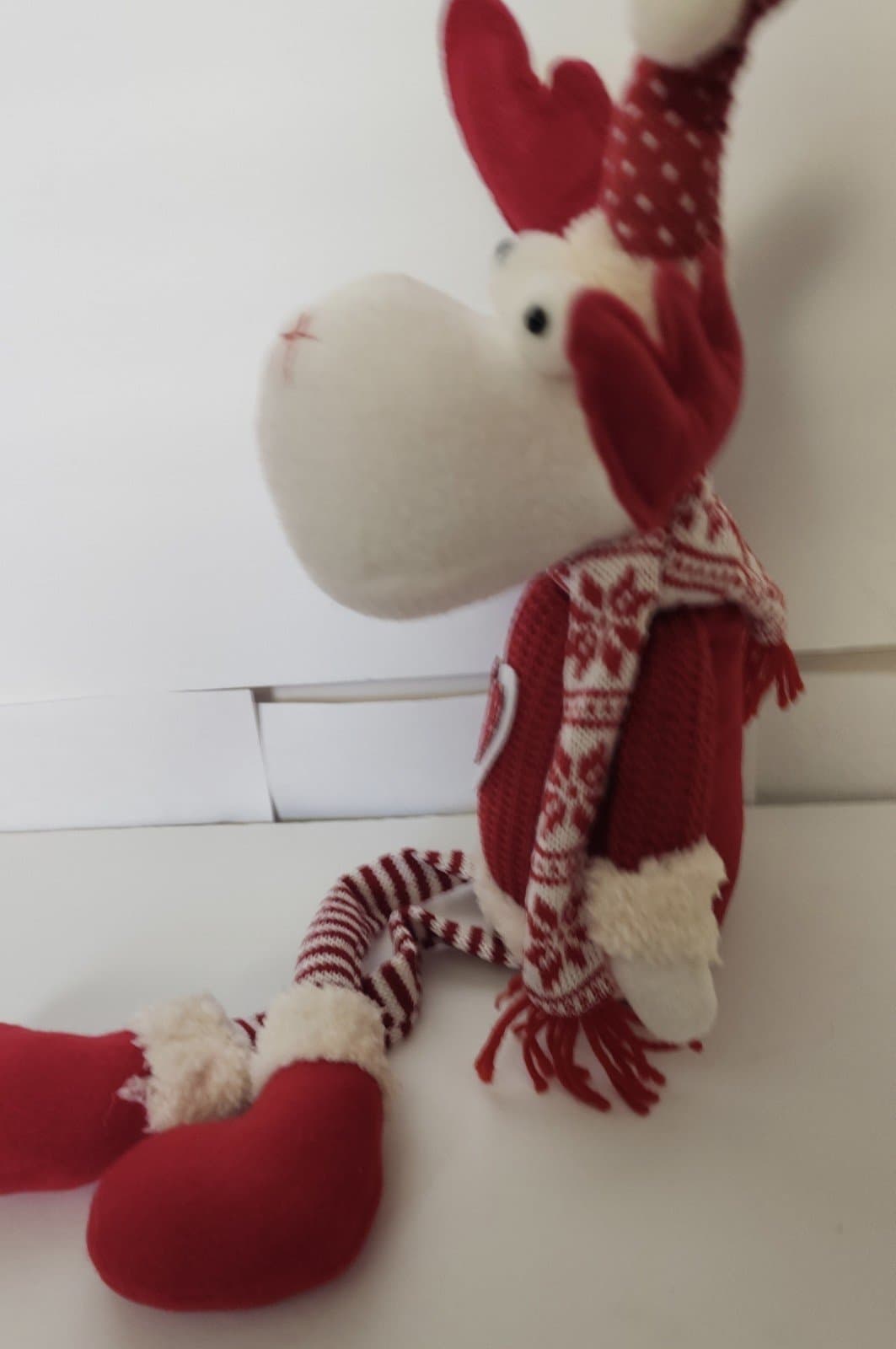 OhMill Christmas Figurine Window Display Plush Sitting Decorative Shelf Sitters - Thumbnail 2