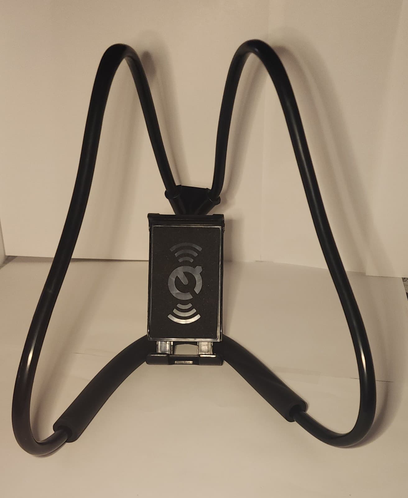 Universal Hanging Phone Stand, Around the Neck Phone Holder, Flexible - Thumbnail 5