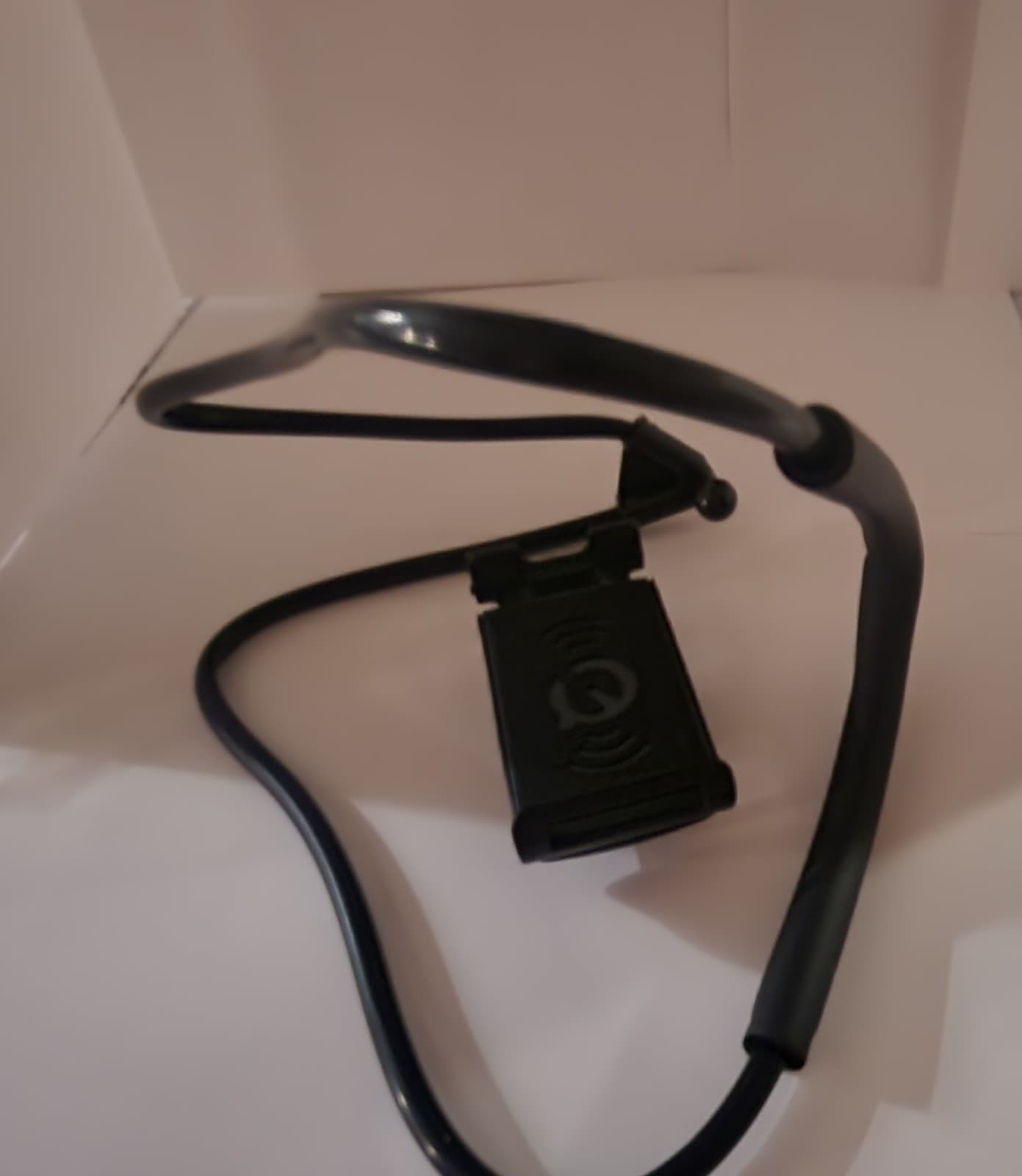 Universal Hanging Phone Stand, Around the Neck Phone Holder, Flexible - Thumbnail 7
