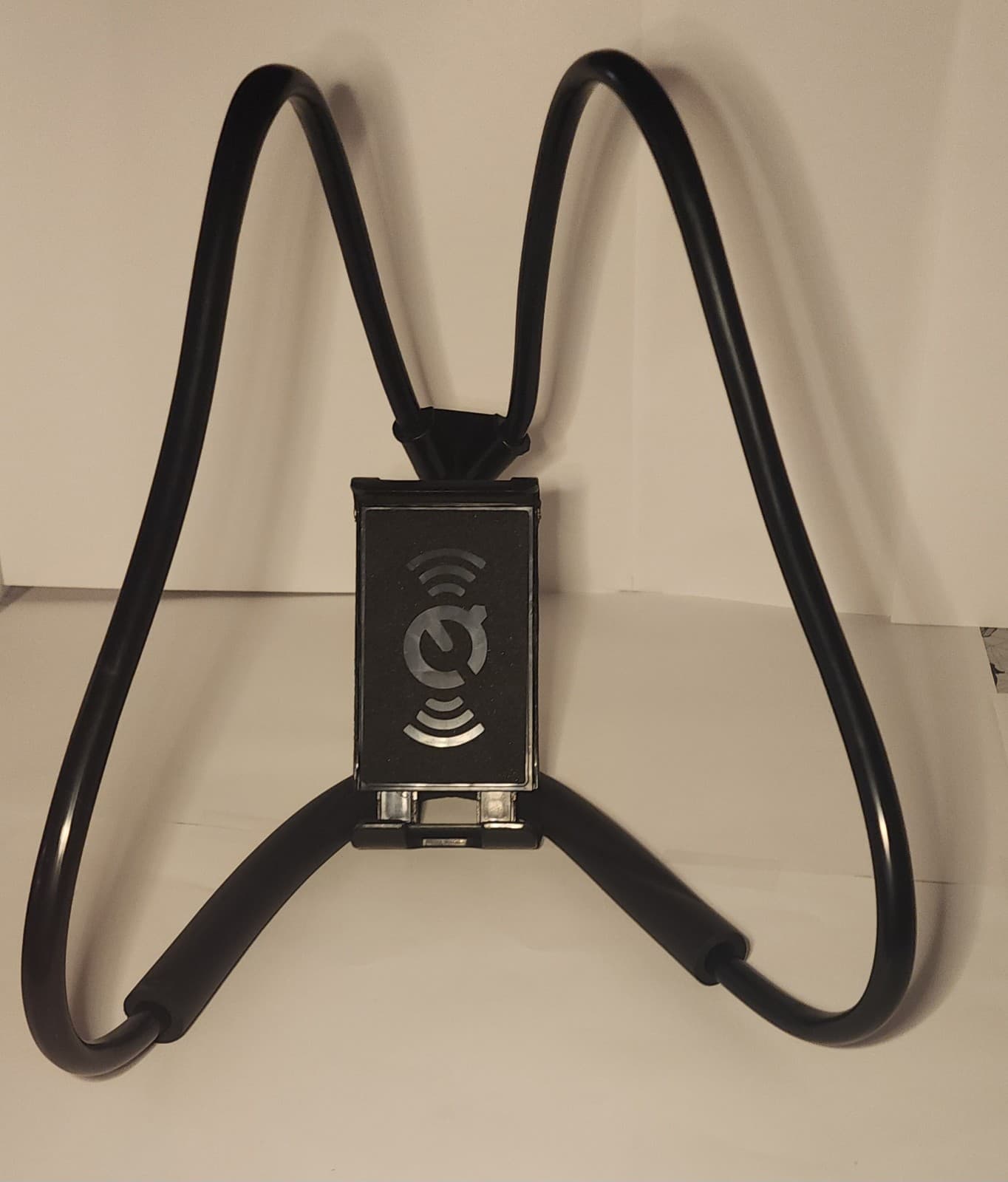 Universal Hanging Phone Stand, Around the Neck Phone Holder, Flexible - Thumbnail 4