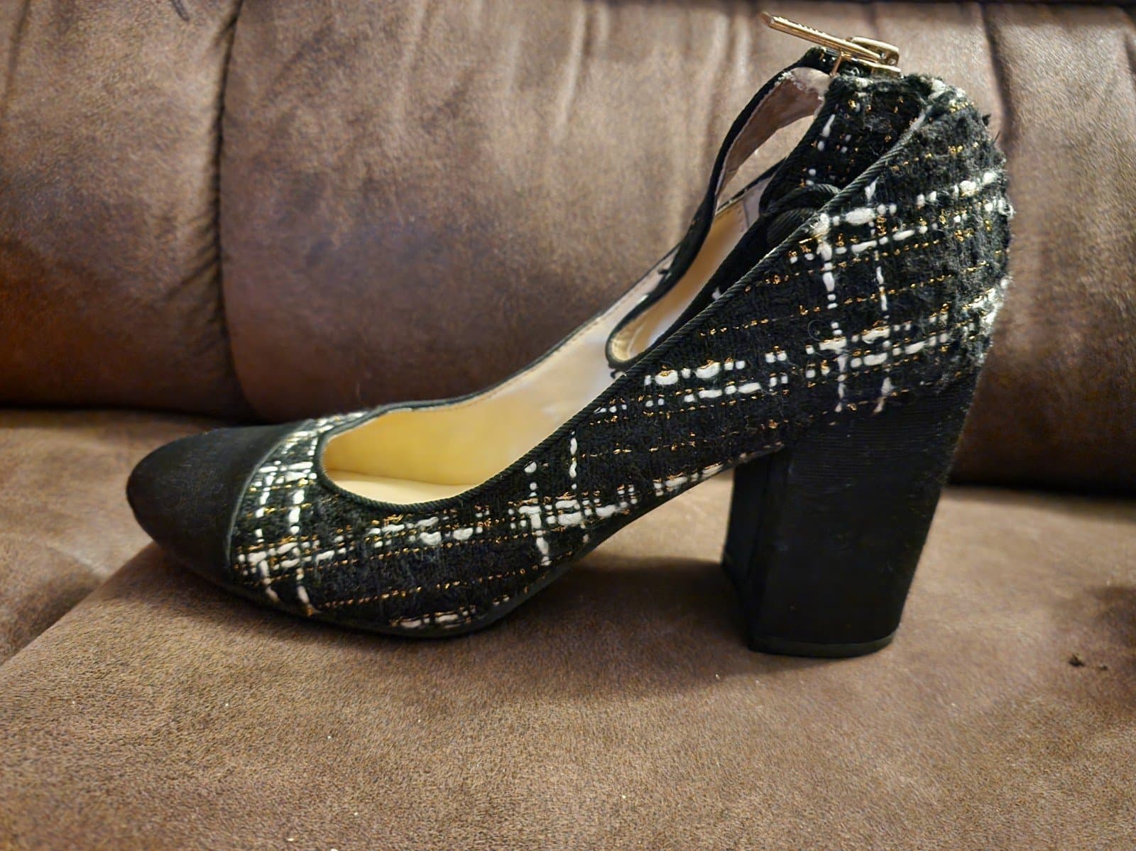 Mary Jane shoes size 7.5 - Thumbnail 4