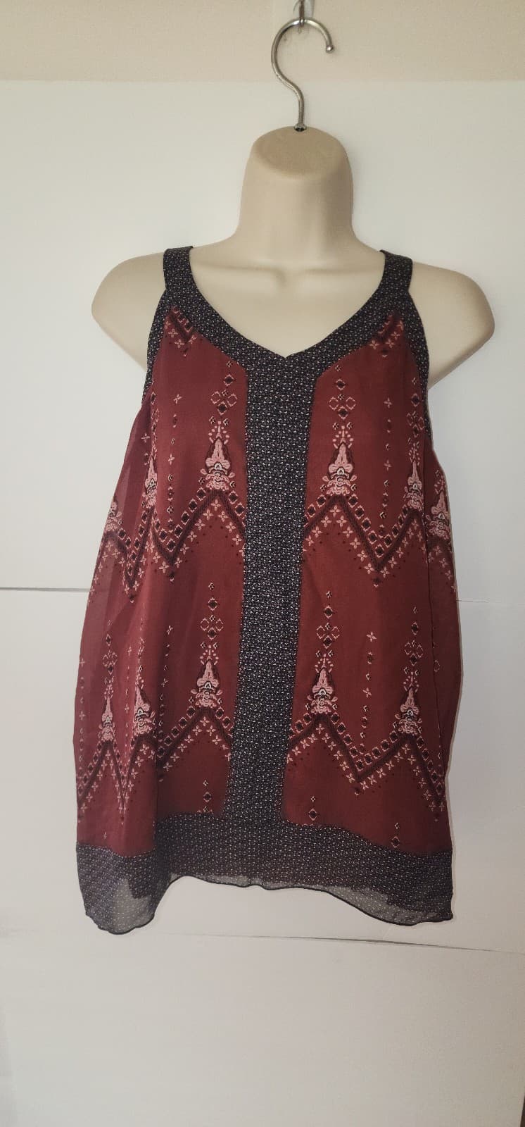 Tank Top size Large Maurice's - Image 1