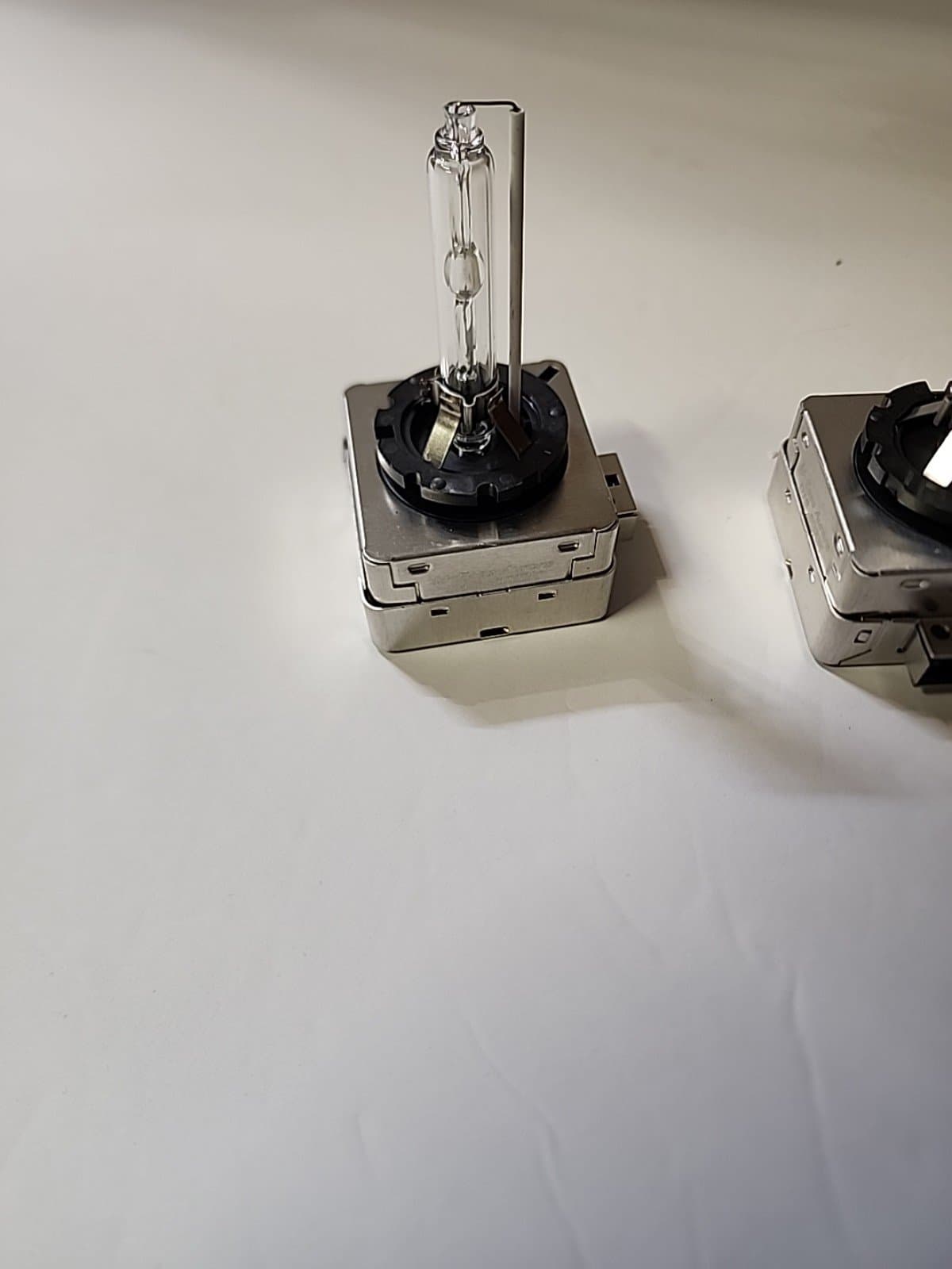 LAND ROVER XENON HID LOW BEAM LAMP BULB LR021904 LR2 RANGE SPORT OSRAM - Image 1