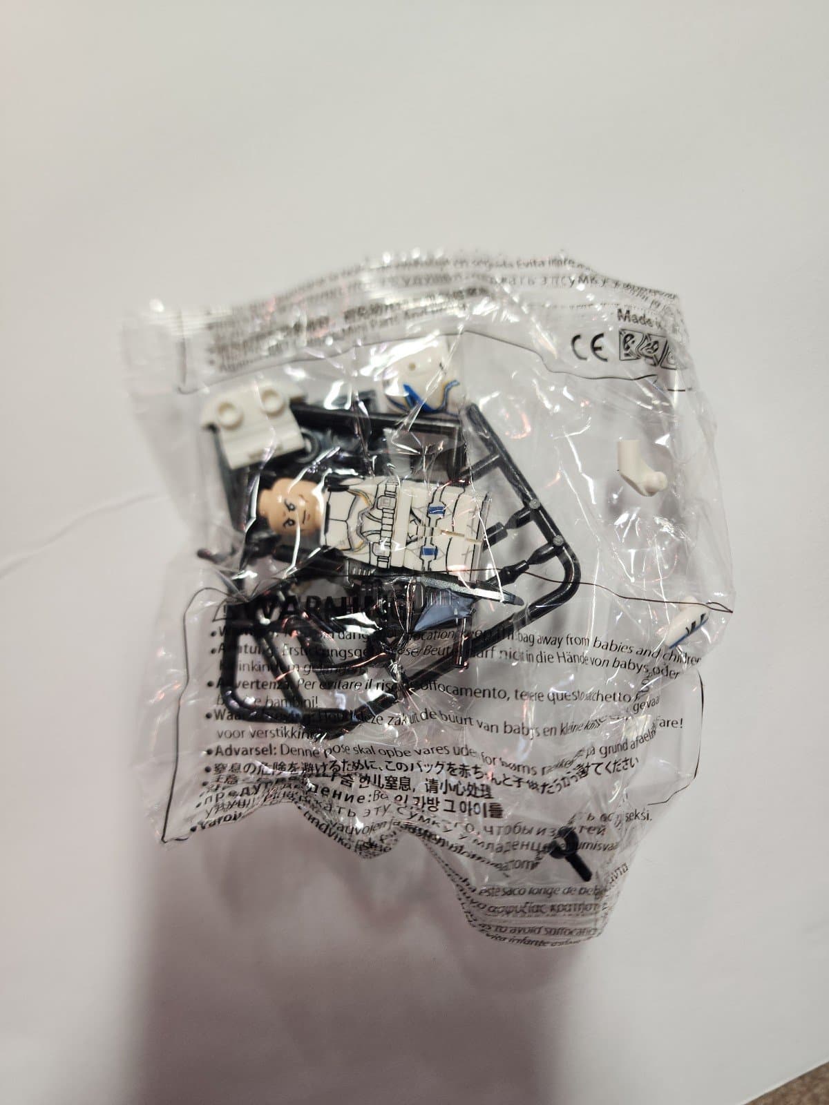 Star Wars Lego Guys w/ Guns & accessories - Thumbnail 4