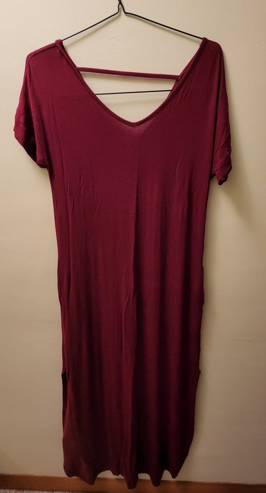 Women's burgundy dress sz Medium - Thumbnail 2