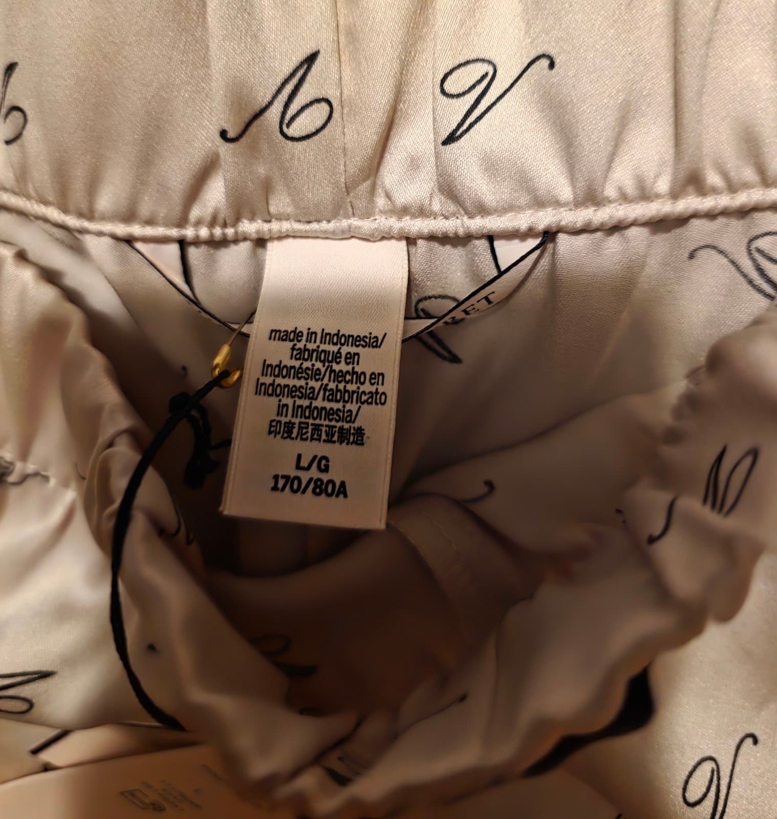 Victoria Secret Pajamas 2 pc size Large - Thumbnail 2