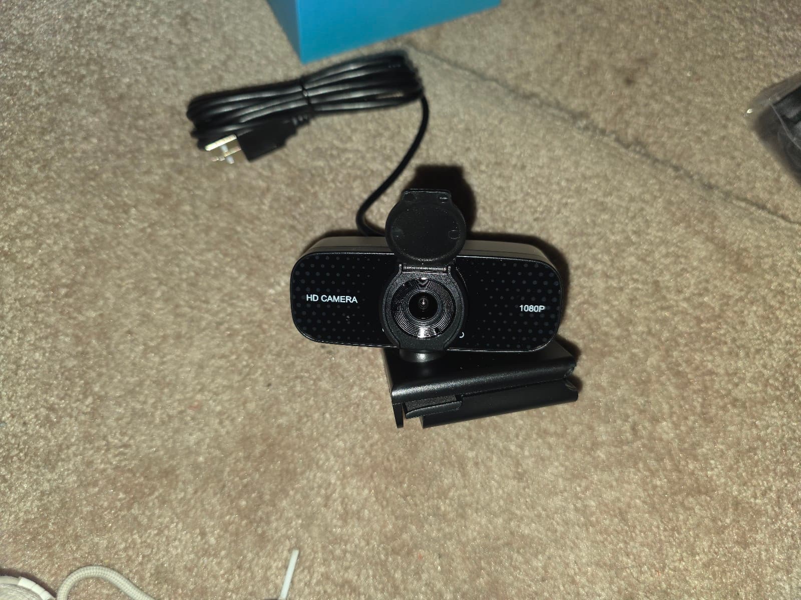 Video Webcam and Wide Angle Camera w/ Built-in Microphone & Tripod Full HD 1080 - Thumbnail 3