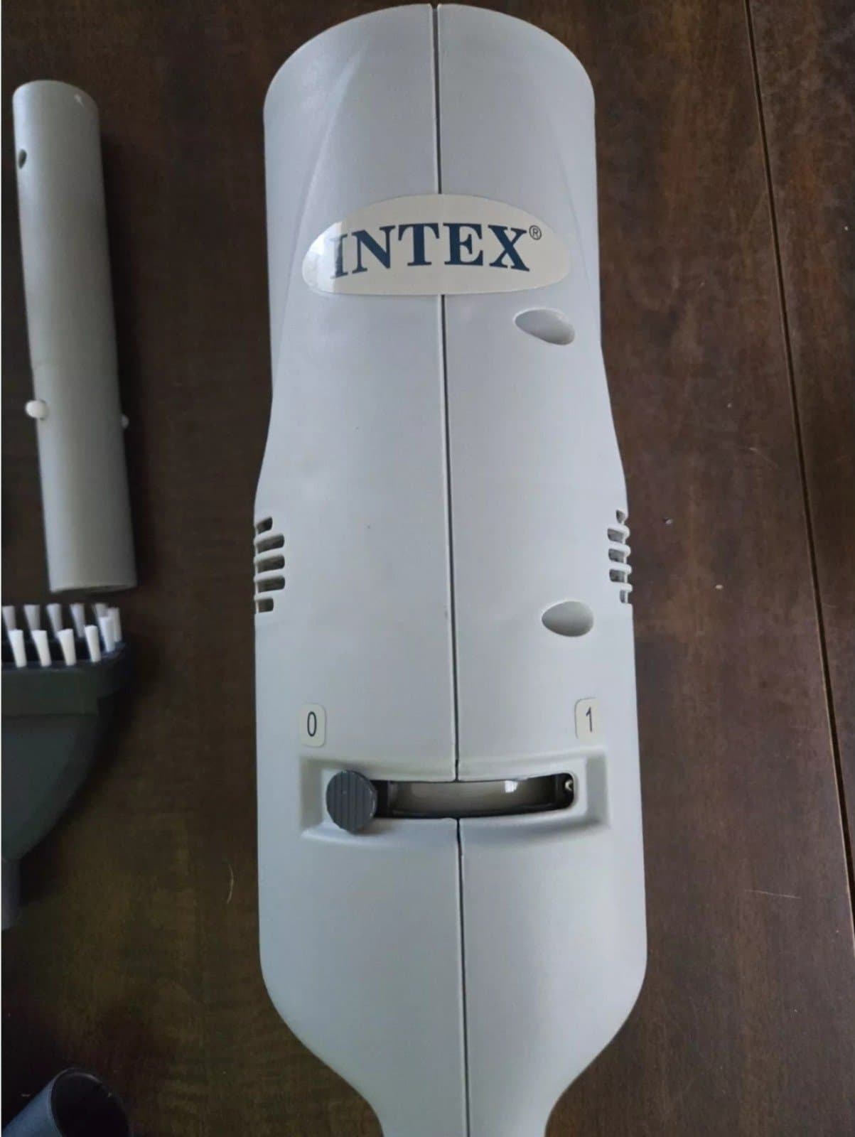Intex Rechargeable Handheld Above Pool Vacuum Cleaner *no charger - Thumbnail 3