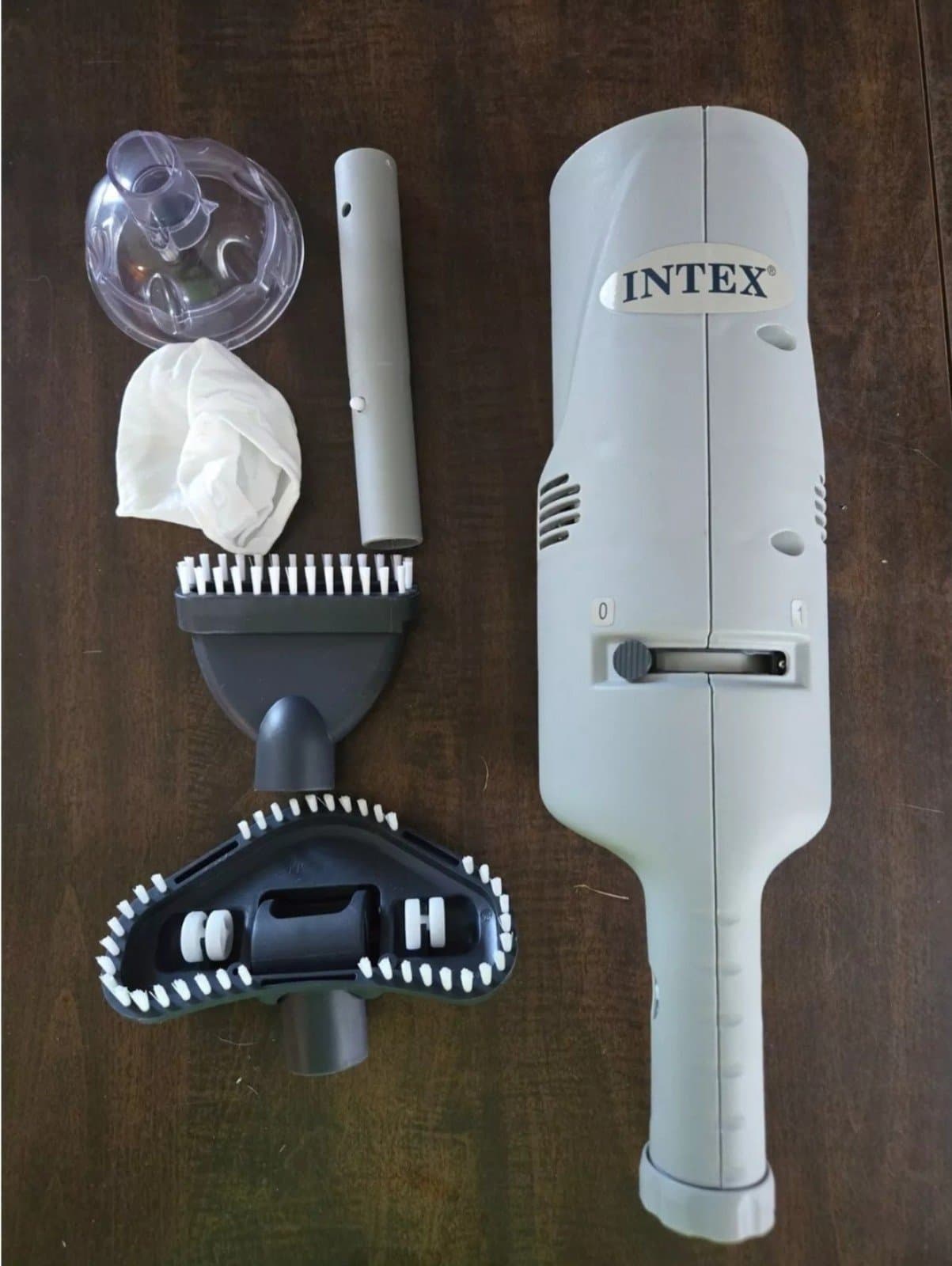 Intex Rechargeable Handheld Above Pool Vacuum Cleaner *no charger - Image 1