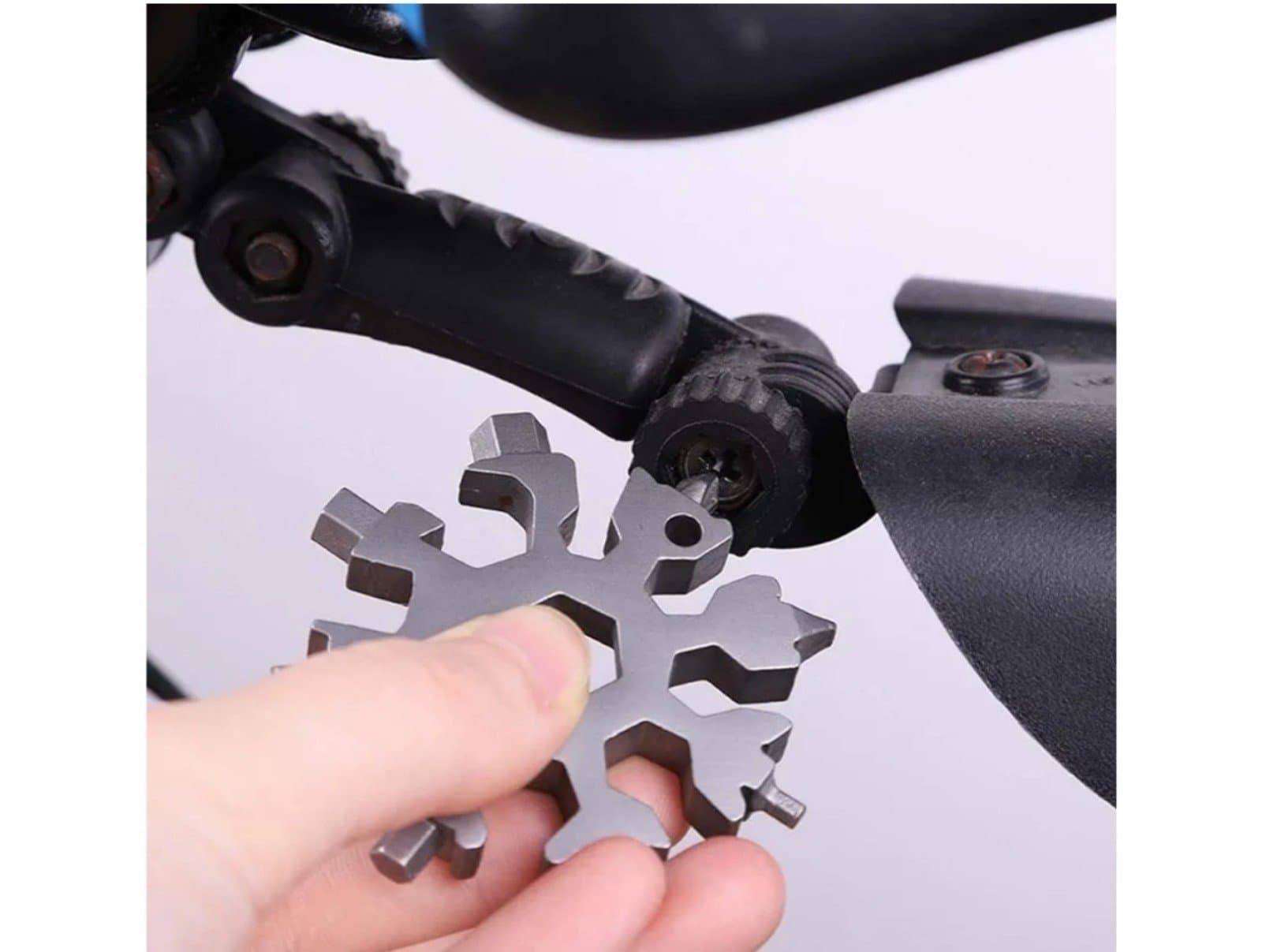 18-in-1 Multi-Tool Compact & Easy to Carry - Thumbnail 3