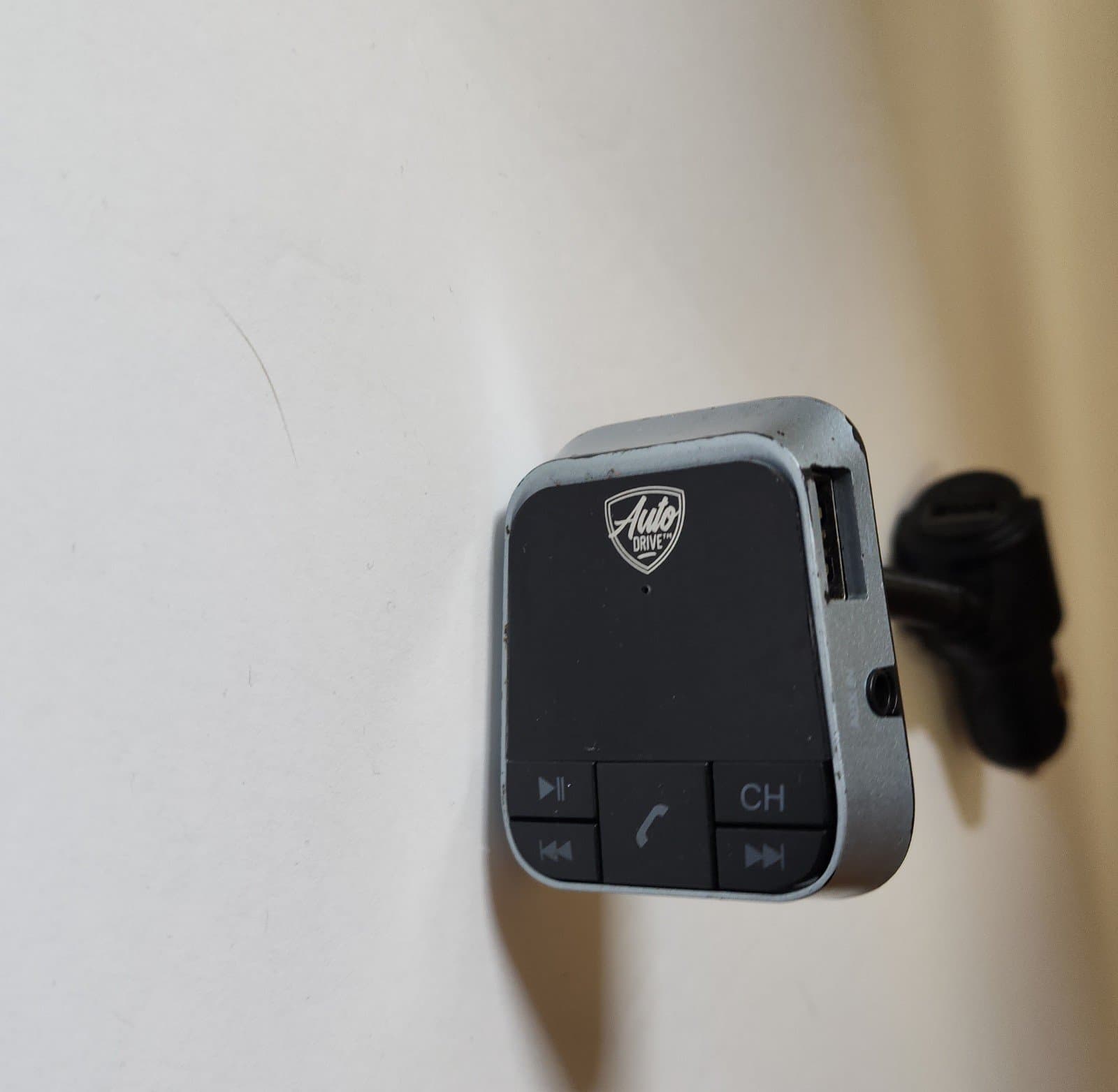 AutoDrive VM-208 Gooseneck Low Profile Bluetooth FM Transmitter with Enable - Image 1