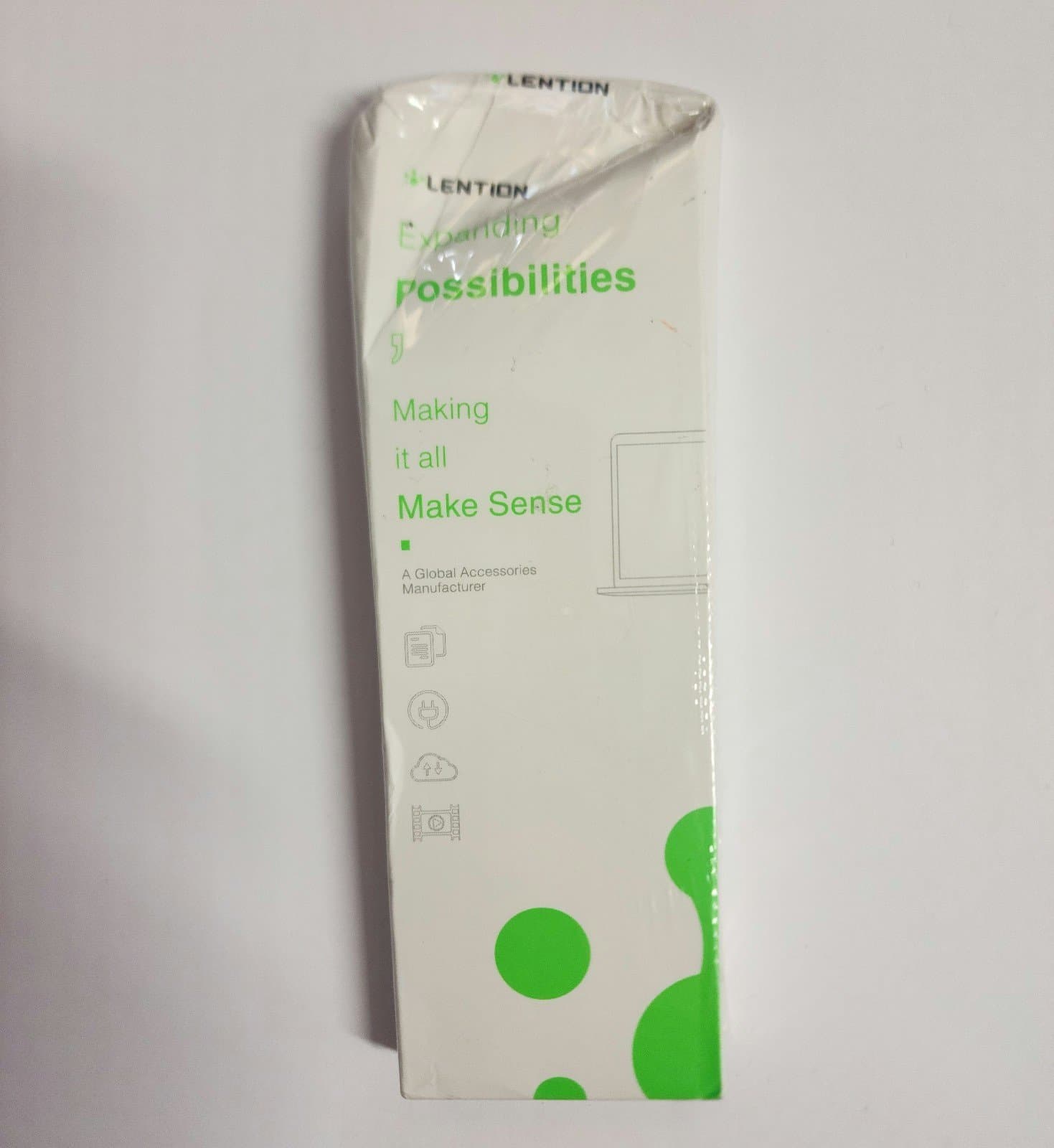 USB -C Hub with 100w charging 4K HDMI, Dual Card Reader USB 3.0 & 2.0 - Thumbnail 2