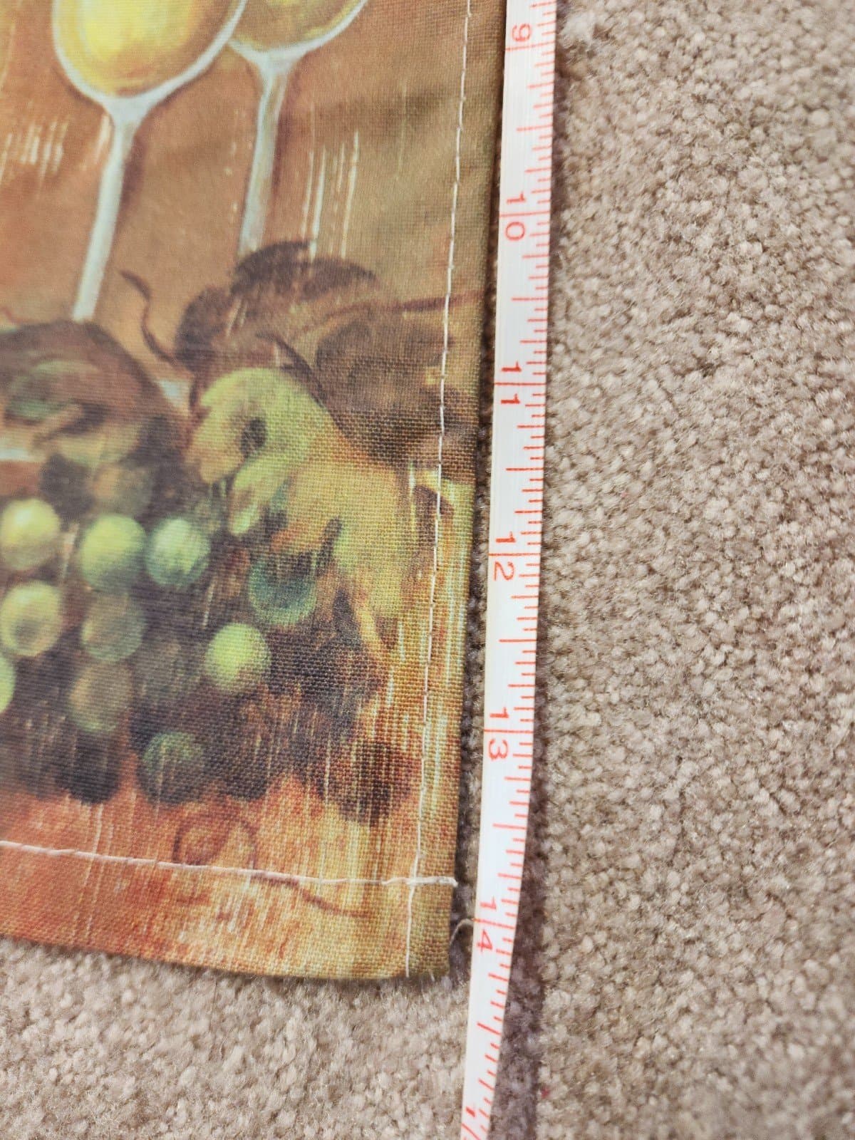 Wine bottle & grapes kitchen curtain 59" x 14" - Thumbnail 4