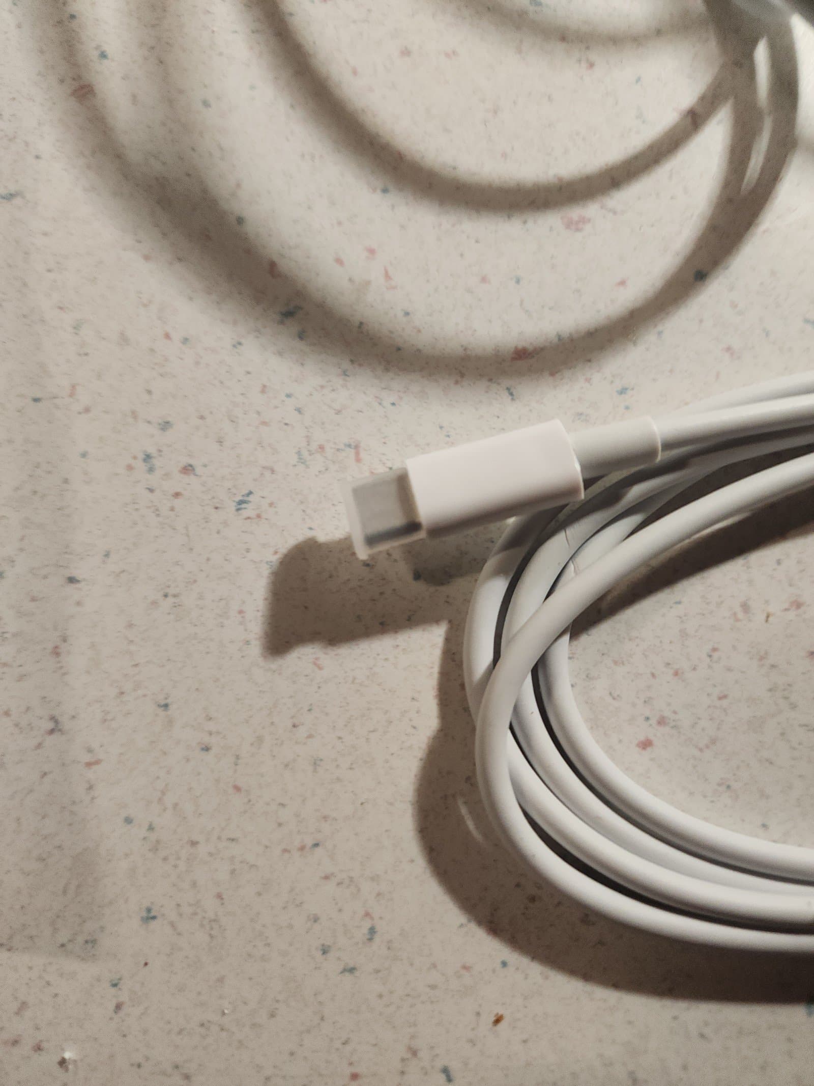 7 Foot Dynex C to C fast Charging Cords x3 - Thumbnail 2