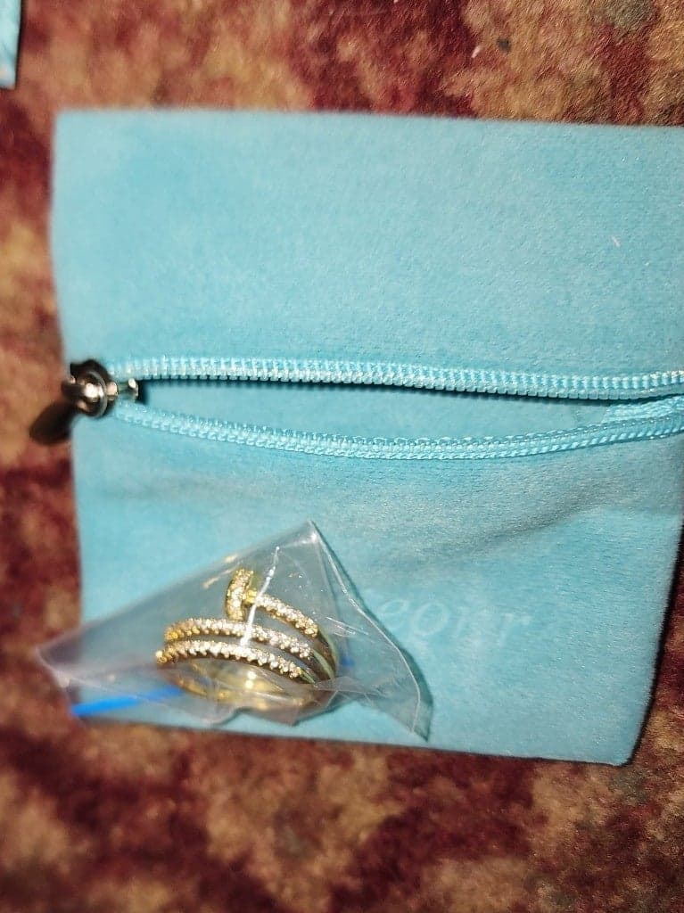 Women's Ring Brand New in box - Thumbnail 4