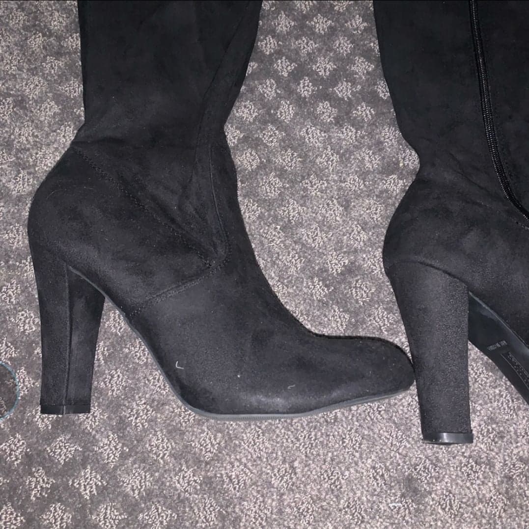 Black over the knee Christian Siriano bo - Thumbnail 2