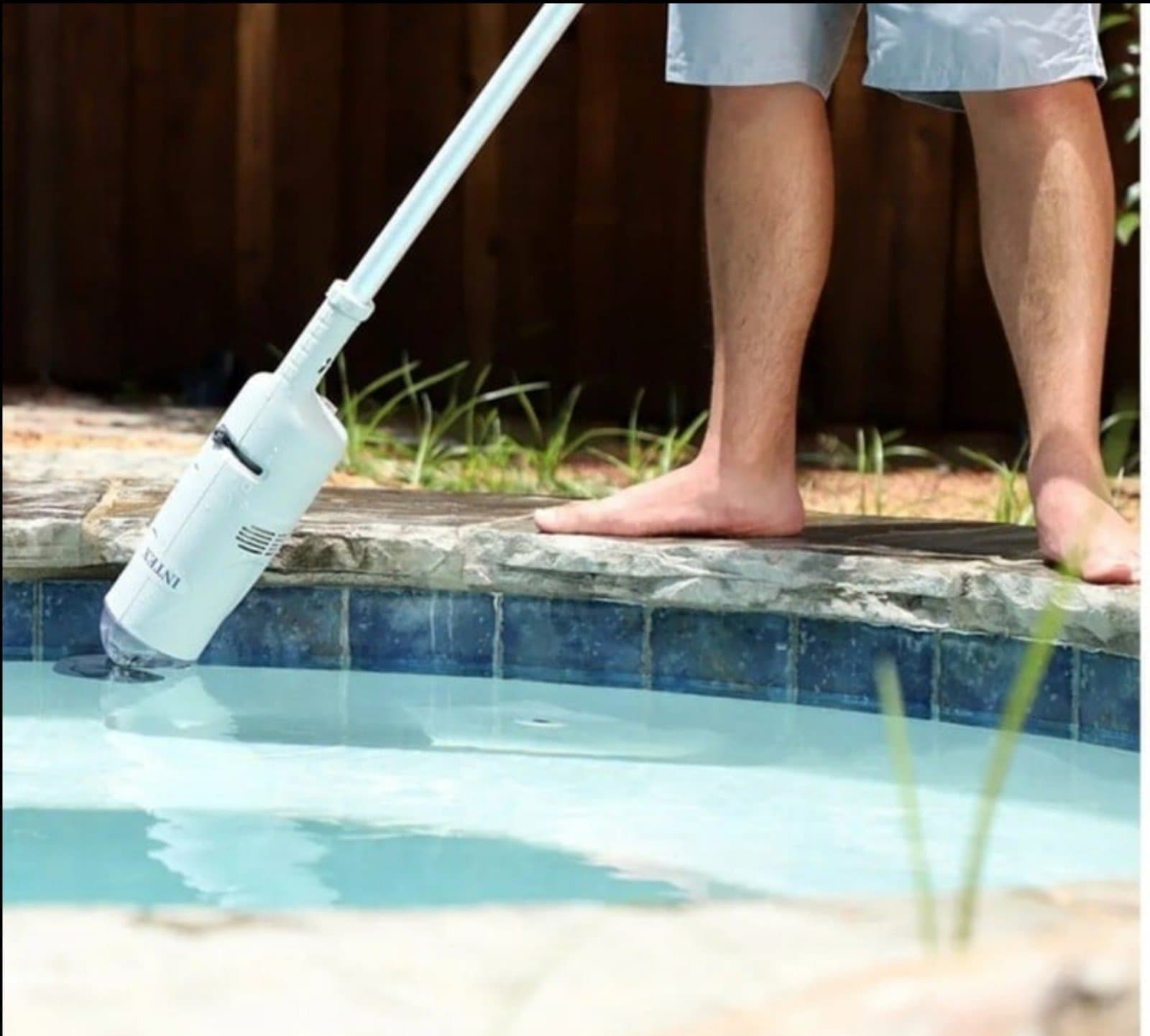 Cordless Rechargeable Pool Cleaner Intex - Thumbnail 6