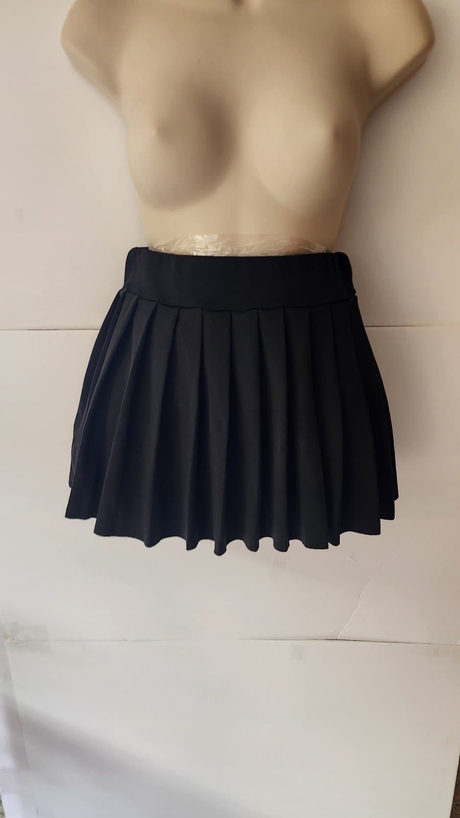 Black Pleated Mini Skirt sz S - Thumbnail 3