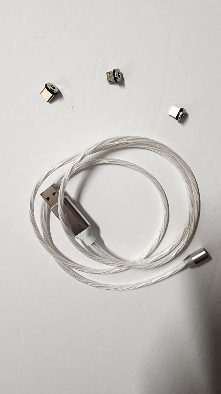 Magnetic 3-in-1 Fast Charging Cable - Thumbnail 2