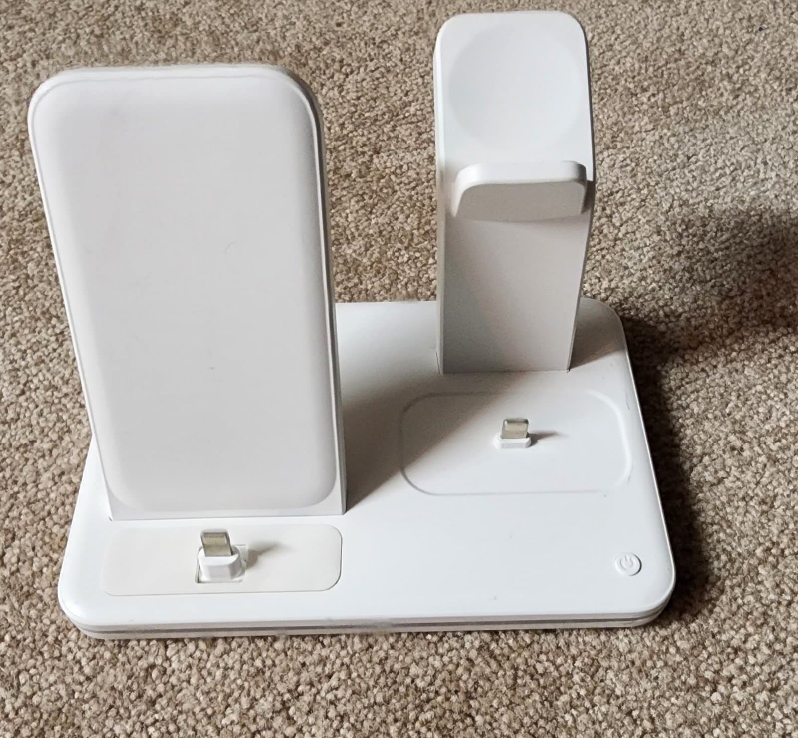 3-in-1 Apple Charging Dock - Thumbnail 5
