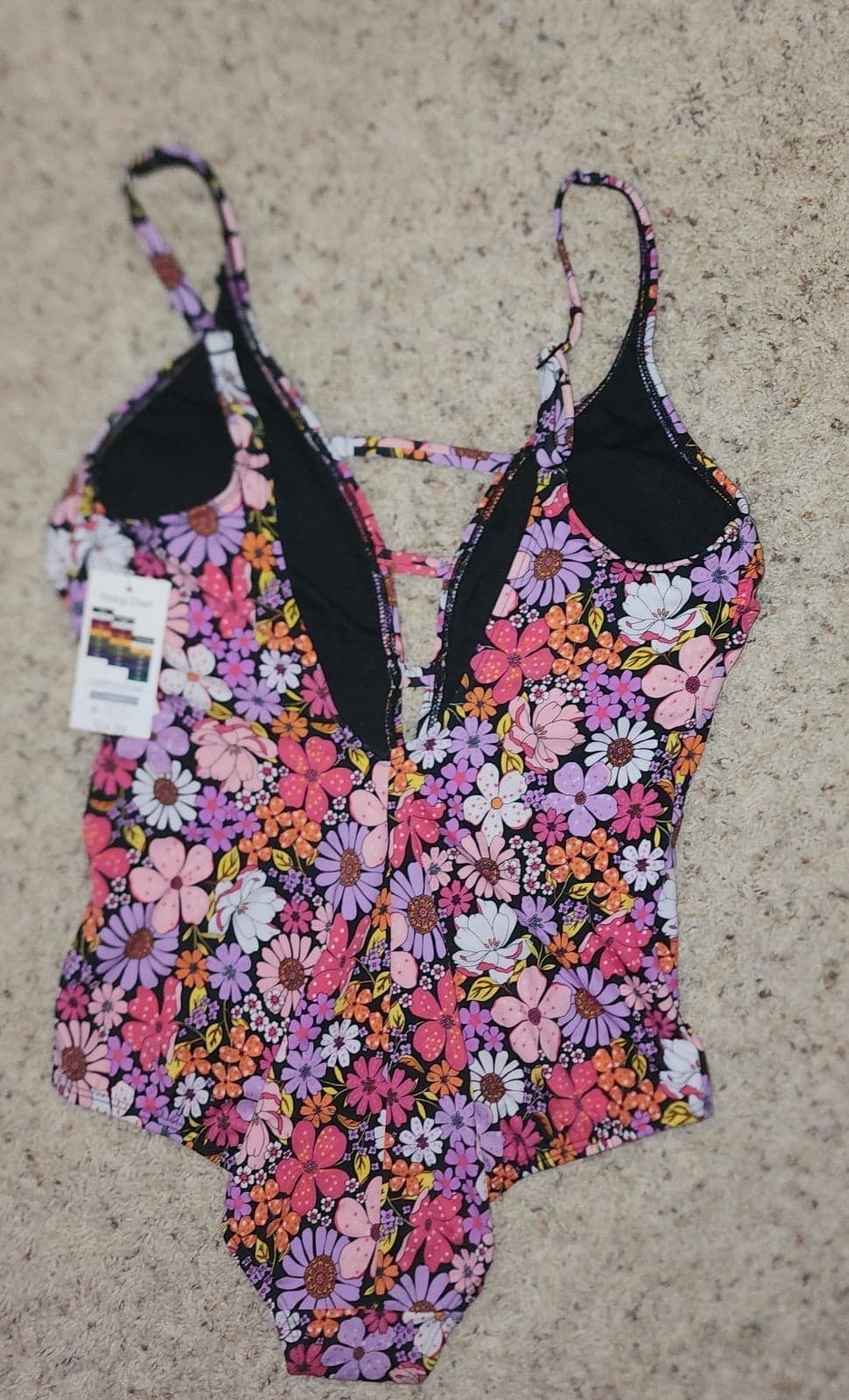 Swimsuit - Thumbnail 3