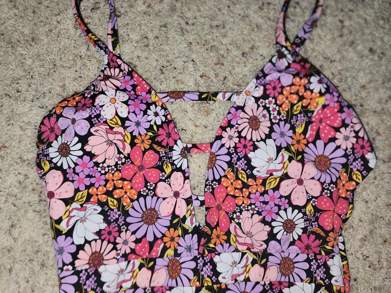 Swimsuit - Thumbnail 5