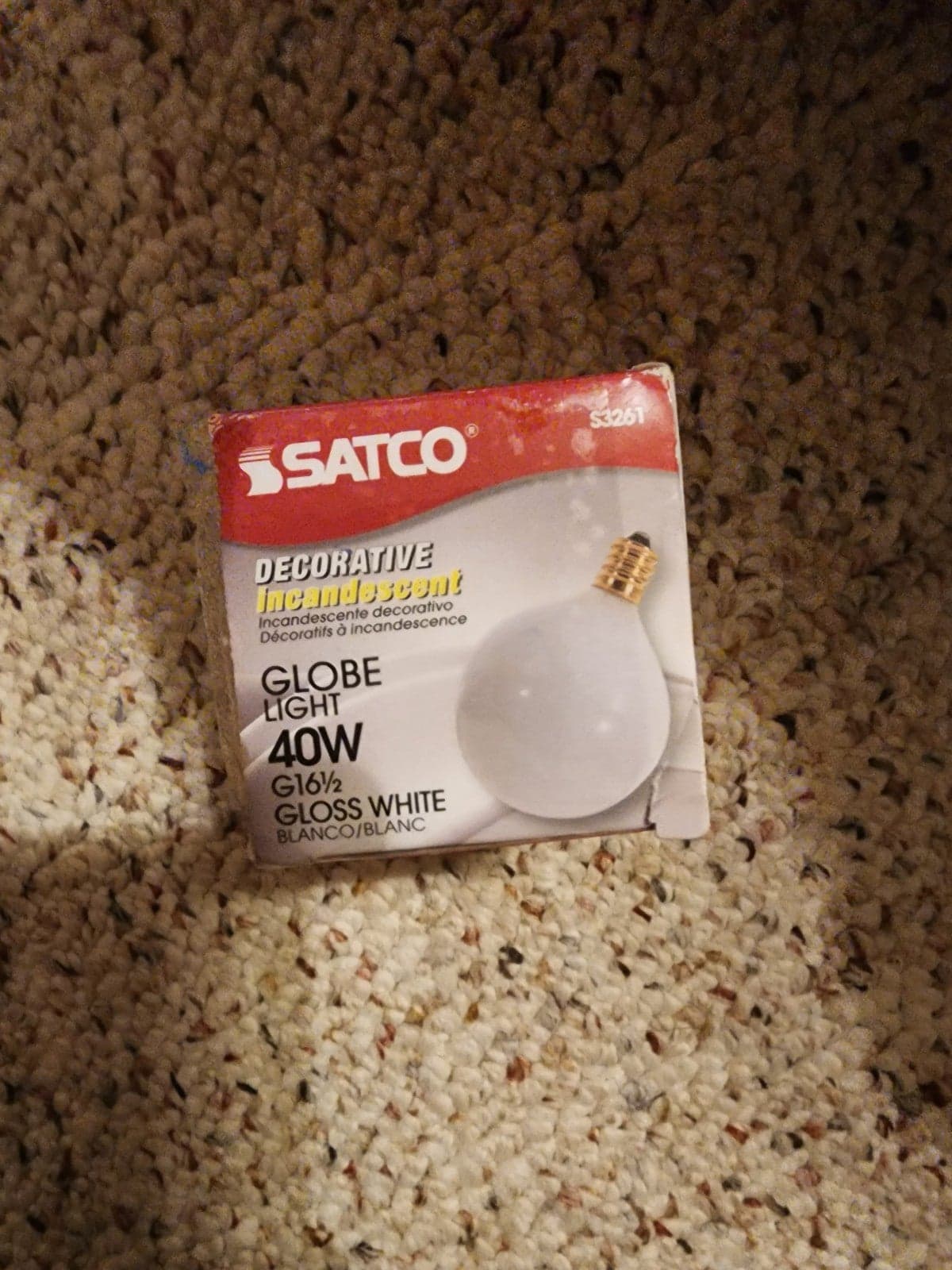 New Satco 40w Globe Bulb G16.5 Candelabra Base - Thumbnail 3