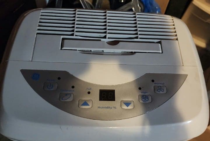 GE DeHumidifier AAH40LKG1 - Thumbnail 3