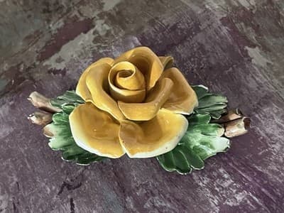 Capodimonte Italian Ceramic Flower On Vine - Deep Yellow - Thumbnail 4