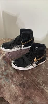 Size 9 - Air Jordan Legacy 312 Low Yellow Ochre - Very Little Wear. - Thumbnail 2