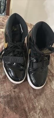 Size 9 - Air Jordan Legacy 312 Low Yellow Ochre - Very Little Wear. - Thumbnail 6