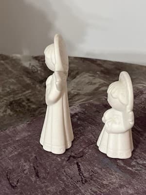 White ceramic angel figurines (set of two) - Thumbnail 2