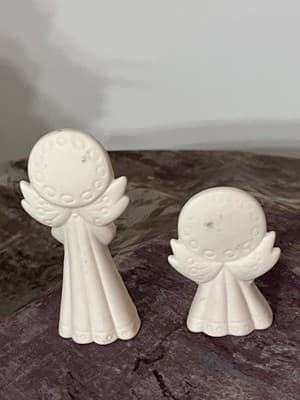 White ceramic angel figurines (set of two) - Thumbnail 3