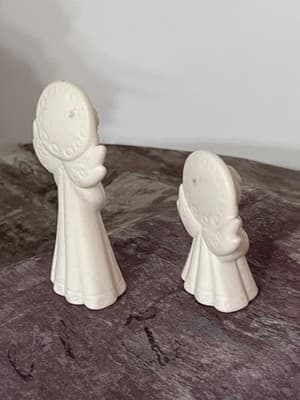 White ceramic angel figurines (set of two) - Thumbnail 4