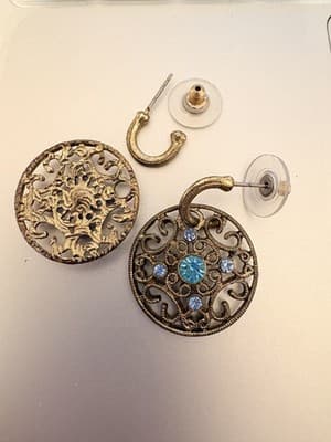 VINTAGE BAROQUE GOLD FILIGREE STATEMENT EARRINGS. AQUA BLUE STONE.ROMANTIC GLAM - Thumbnail 5