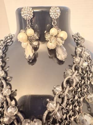 Vintage Y2K Imitation Pearl & Crystal Necklace Earrings Statement piece - Thumbnail 3