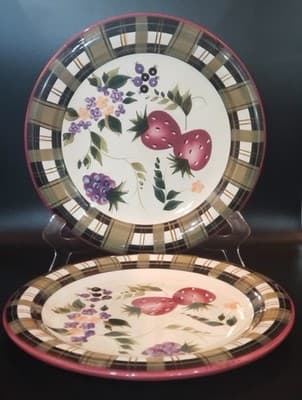 ONEIDA Strawberry Plaid Dinner Plate Ceramic Stoneware x 4 available - Thumbnail 2